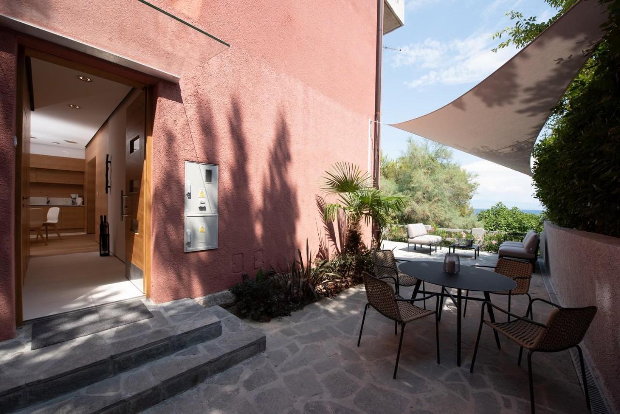 Beachfront Apartment Rosa Del Mar Jardin Mošćenička Draga Exterior foto
