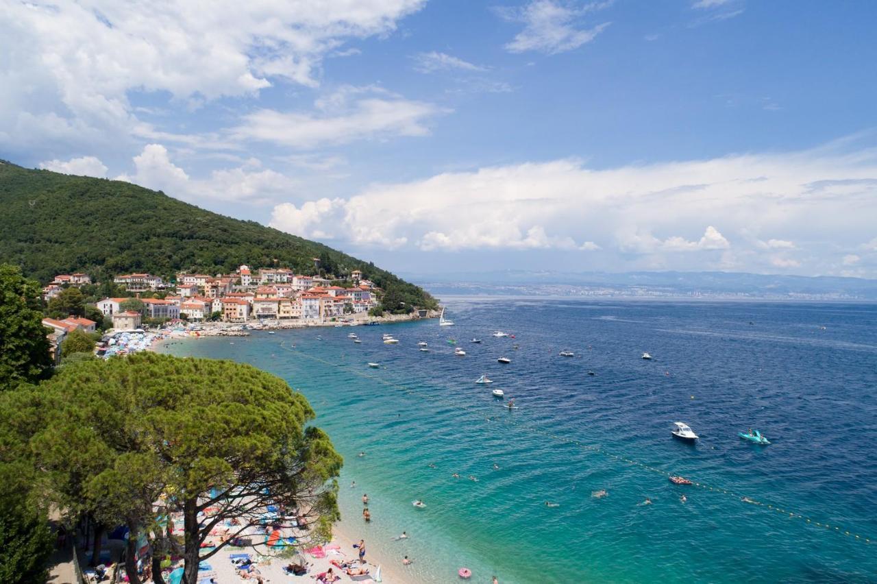 Beachfront Apartment Rosa Del Mar Jardin Mošćenička Draga Exterior foto